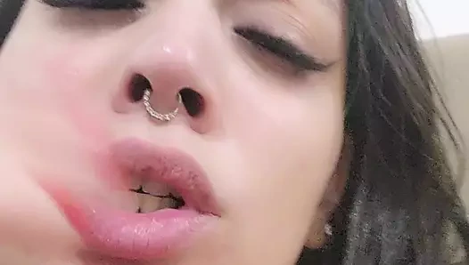 Dildoya bin ve sert mastürbasyon