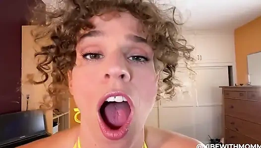 Striptizci üvey anne sanal seks bakış açısı pişmanlığı! Kulüpteki tüm bu erkekleri çok korkunç bir gece geçirdim...