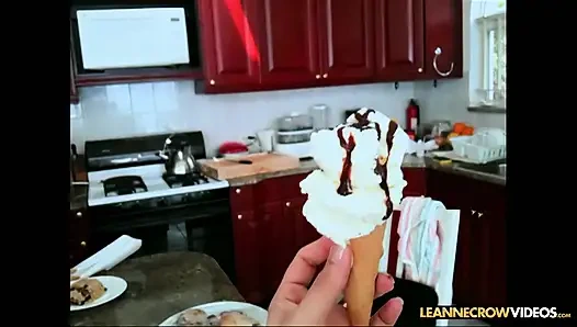 Leanne Crow Röportajı