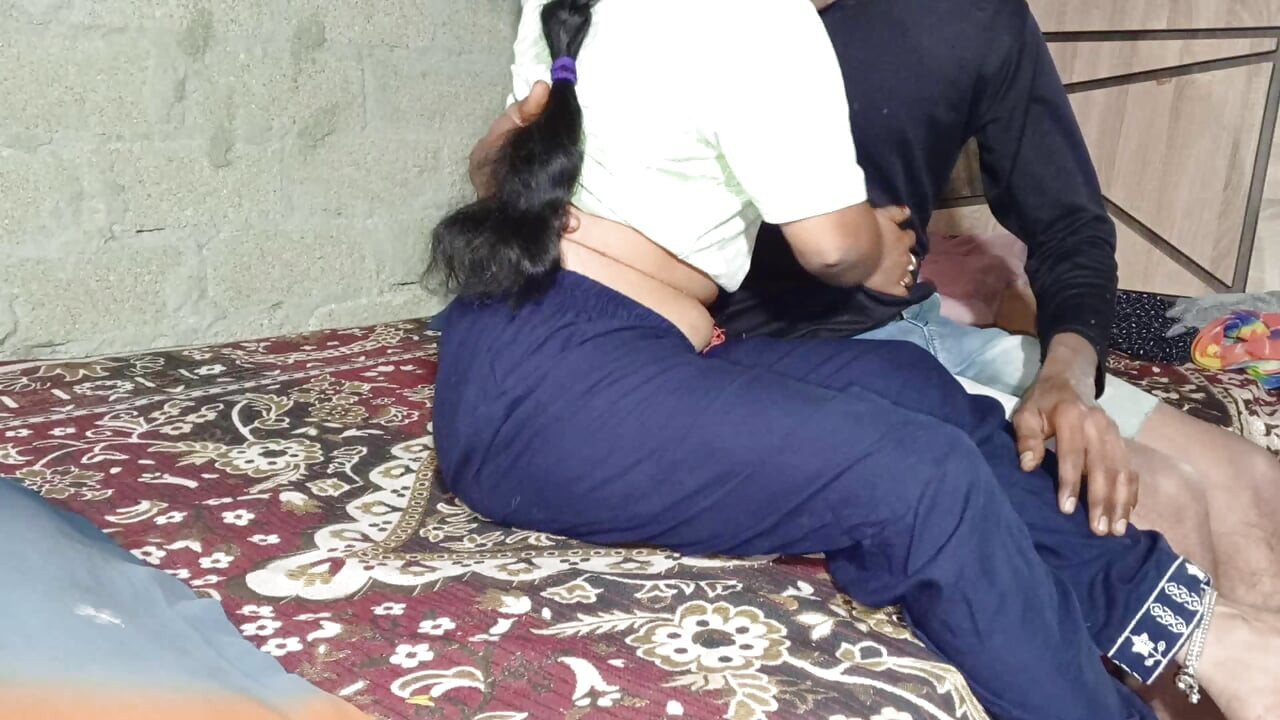 Hintli köylü desi kız arkadaşla romantik seks tam Hintçe video