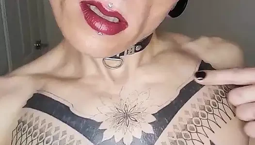 Güzel kaltak mastürbasyonu