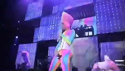 Nicki minaj ile yapay penis