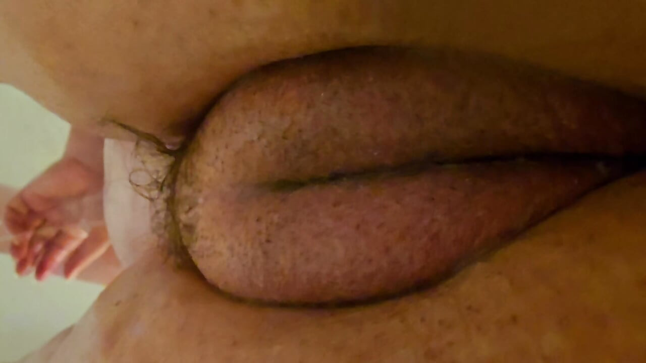 Amatör iri güzel kadın olgun sopa!d Sandra ateşli bir duşta sırılsıklam oluyor