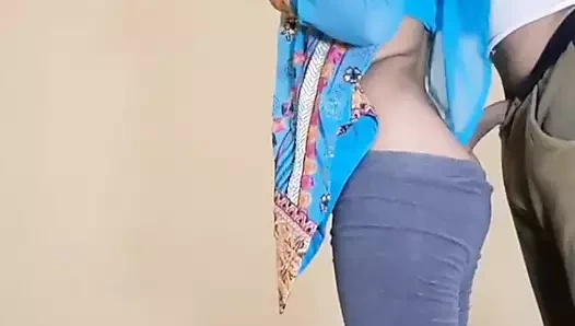 Kız arkadaşını anal sikiyor