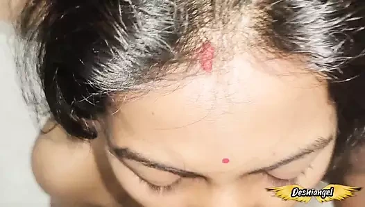 Hintli aşıklar misyoner tarzı seks yapıyor