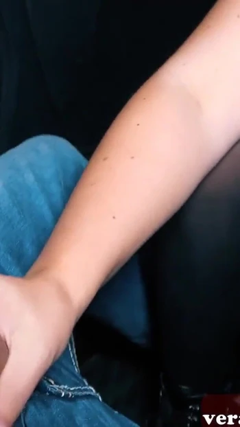 Незабываемый момент из "Немецкая рыжая студентка-тинка на публичном пикапе в Erocom на свидании с кастингом"