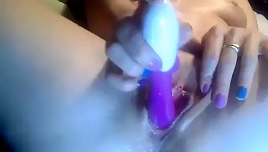 Sıcak kız Mastürbasyon ve oyuncak