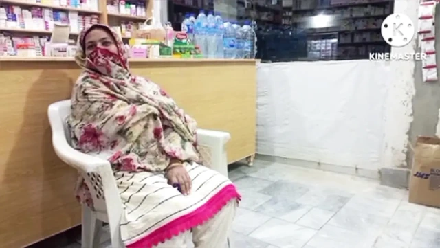 Öğretmen bakire kızla ilk kez seks yapıyor