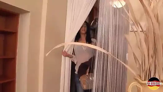 Almanya'dan üç düzgün vücutlu lezbiyen yürüyüşten sonra mastürbasyon yapıyor