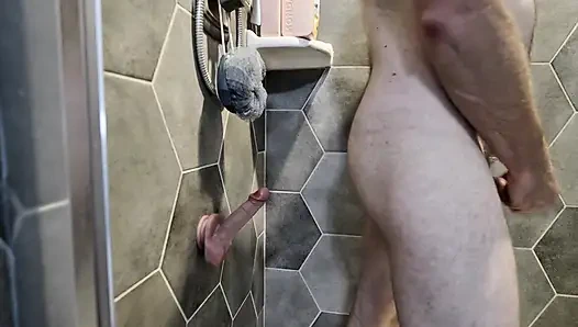 Ayı dildo oyunu - beni duşta sik