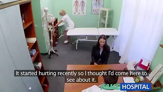 Fakehospital hem doktor hem de hemşire yeni hastayı kapsamlı bir şekilde verir