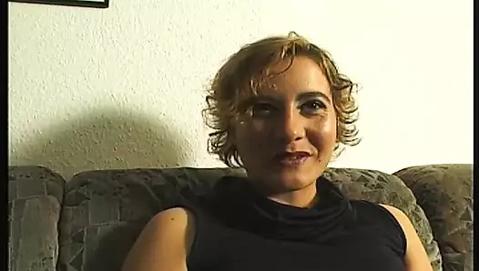 Olgun kadın sikikleri çok kalın yapay penis kadar o damlar dışarı onun dışında