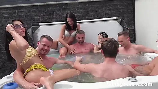 Islak ve vahşi havuz partisi bölüm 2