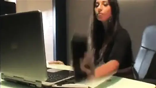 Karanlık fahişe Lexi Love