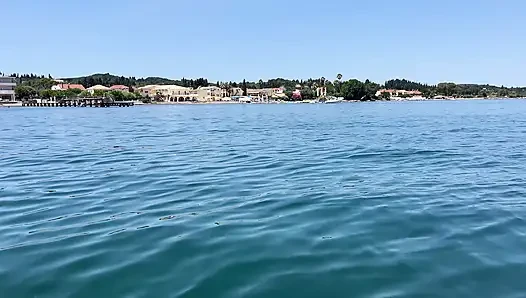 Zara büyüsü tehlikesi bir yelkenlide göğüslerimi ortaya çıkarıyor