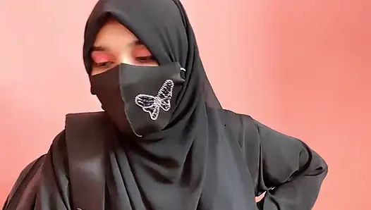 Sexy girl is come to my house for hard fucking