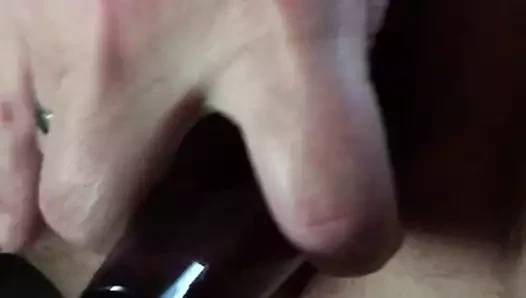 Danimarkalı kadın vazo kullanmak