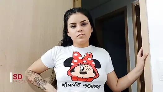 Azgın üvey anne üvey oğlunu sikiyor, böylece mastürbasyon yapmayı bırakıyor - ispanyolca porno