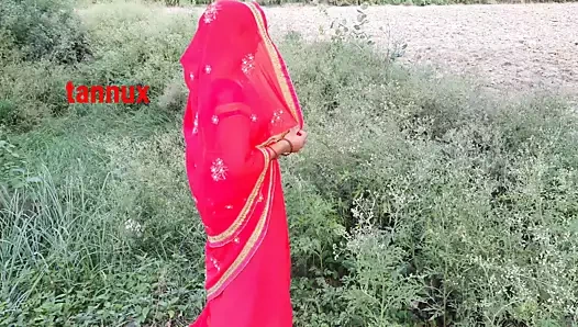 Sona yenge açık havada amcığını domaltarak sikiyor - köylü kız