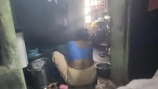 Hot women in bathroom show his body