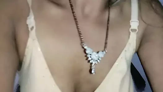 Priyanka bhabi tam bir ruh hali ile sürme