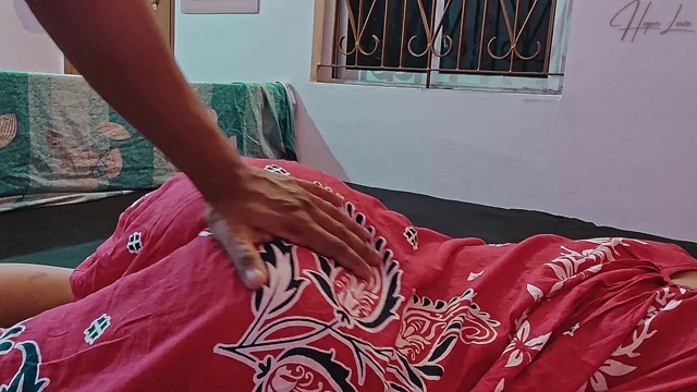 Ev hanımı büyük yaraklı komşusunu sikiyor.