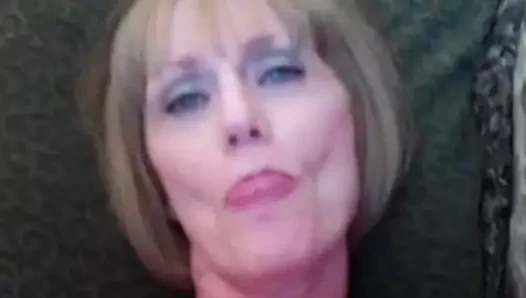 Amatör fantezi orta yaşlı seksi kadını sikiyor