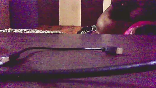 Hintli çift odada seks yapıyor