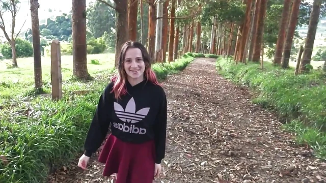 МОЯ СВОДНАЯ СЕСТРА ХОЧЕТ ПРОГУЛЯТЬСЯ, ЧТОБЫ ПОСОСАТЬ ЧЛЕН, ЧАСТЬ 1