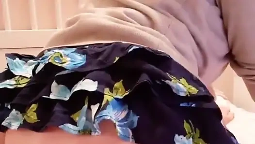 Yüzünü göt deliğime sok, ıslak osuruklar çıkıyor!