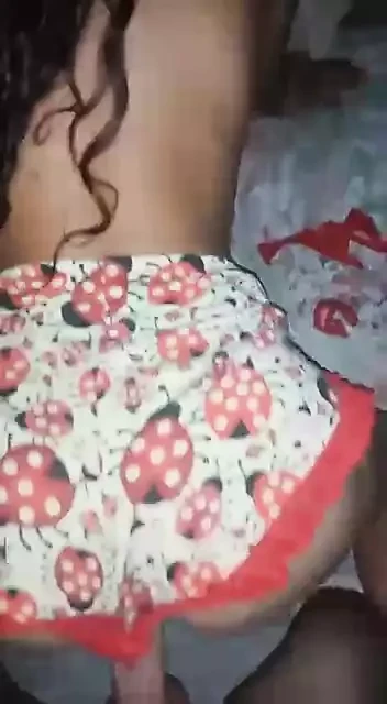 Komşum beni gerçek sikmeye geliyor