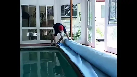 Yalamak için ıslak bir horoz