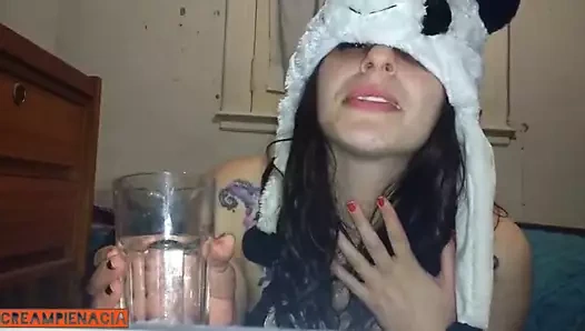 Kız arkadaş alır horoz sadece içinde the göt ve yutmak the süt