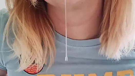 Ateşli büyük memeli hatun oynuyor ve azdırıyor derlemesi