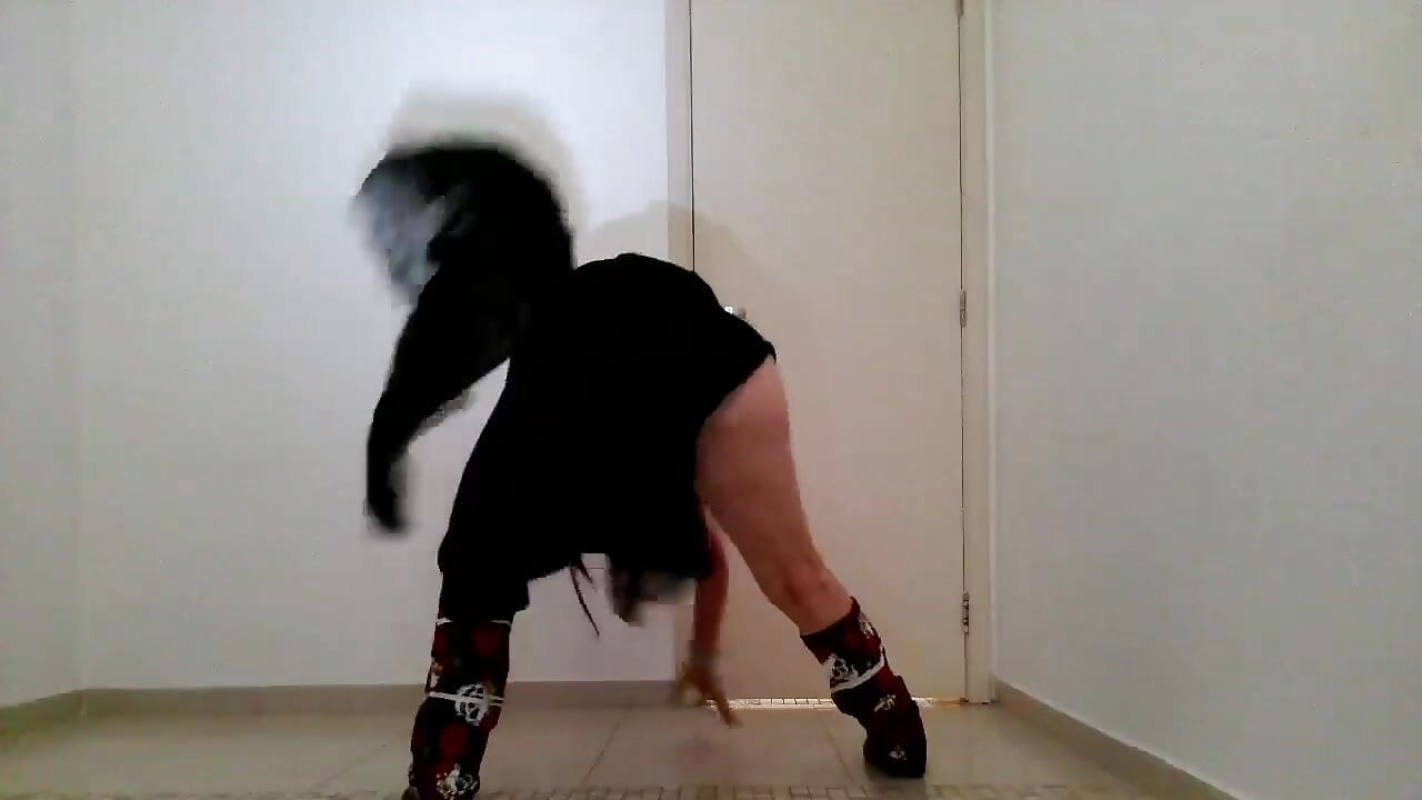 Korku dolu şehvetli gotik kız olmanın garip yolu