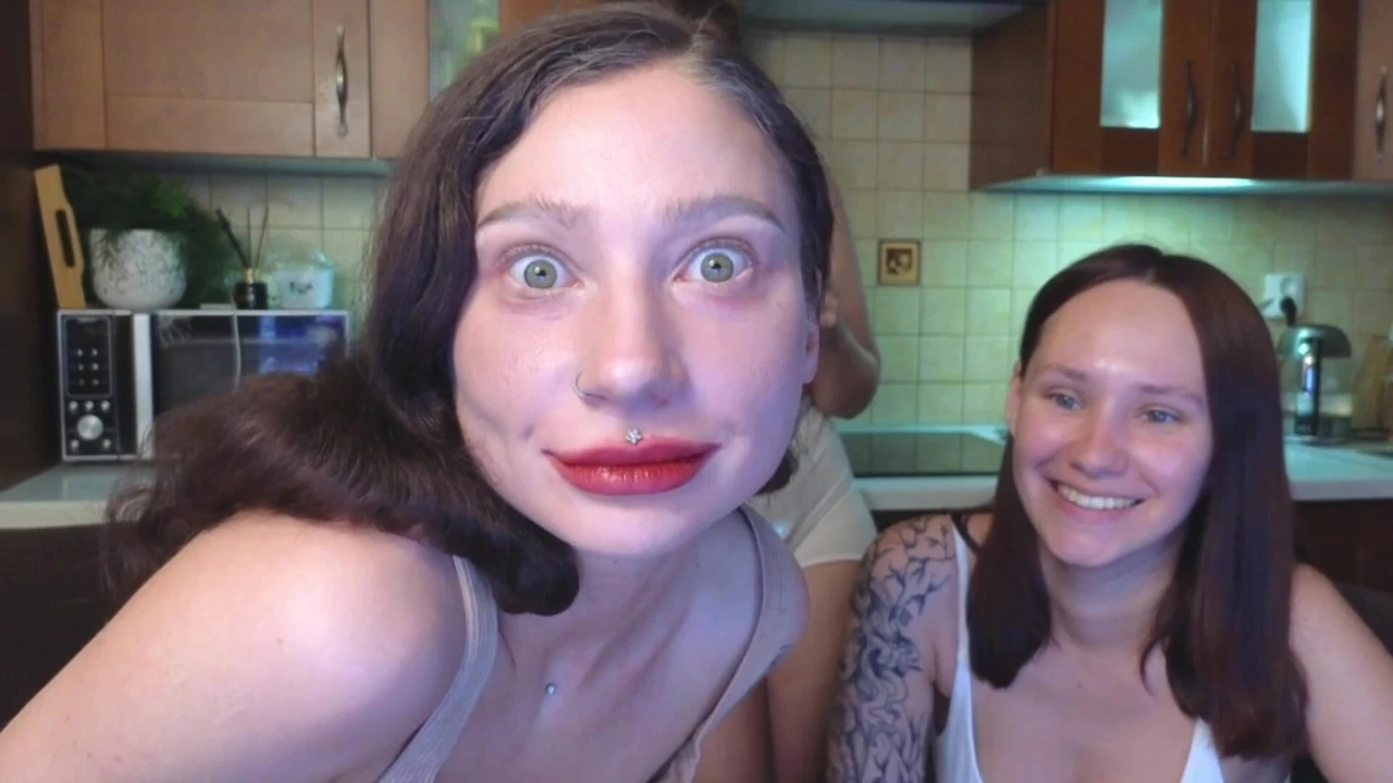 Tatlılar eğleniyor, oynuyor ve ahagao yapıyor)))