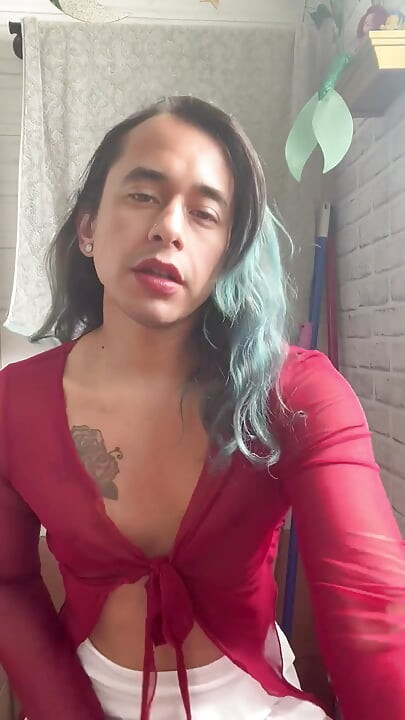 Horny Tsjade Needs a Cock Bad