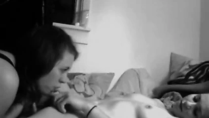 kız arkadaş birbirinden zevk