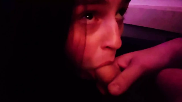 Муженек обожает слушать обо всех членах, которые высосали, часть 2