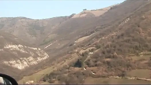 Kıllı kadın amında büyük penisi seviyor