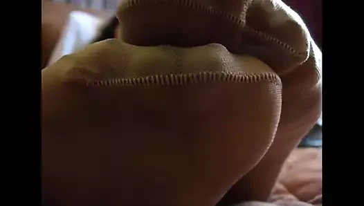 Olgun Asya naylon ayaklar