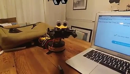 kral gibi robot hehe