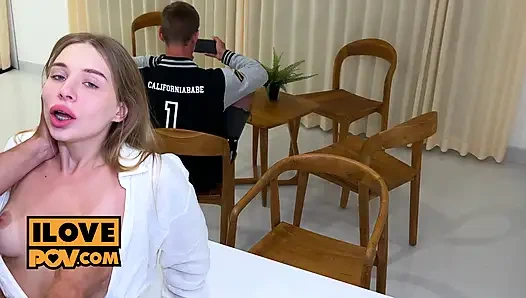 Arkadaşımın girlfriend ile aldatıyor, californiababe