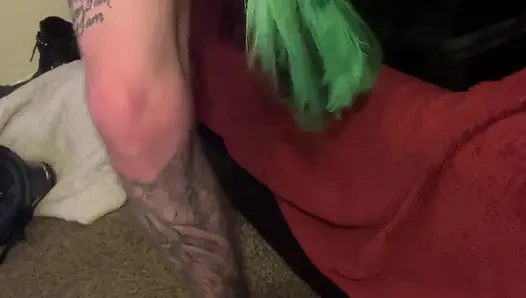 Sevimli kız Amber Green'in yüzü sikiliyor