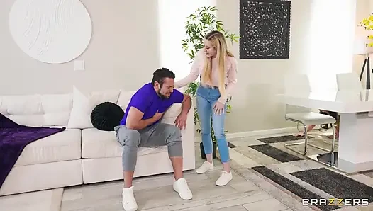 Brazzers - Chloe Surreal evli bir adamla ateşli bir festivali yapıyor, 2 aldatan 1'den daha iyi
