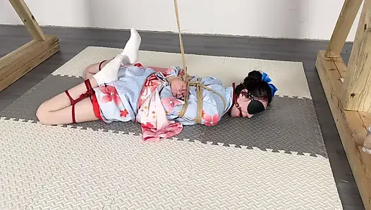 Güneşli bir günde kimono giymenin doruk versiyonu
