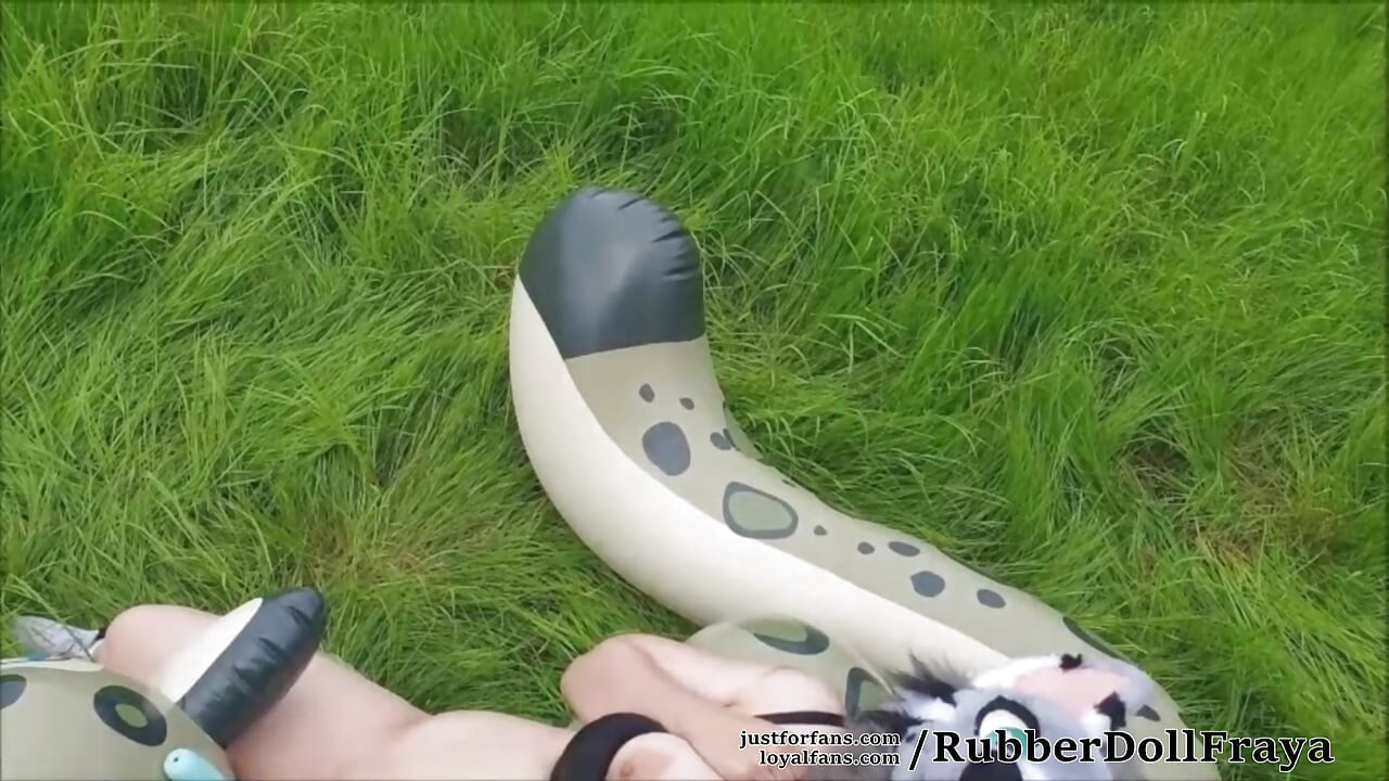 Horny masturbates on the pool toy, Fur edition
