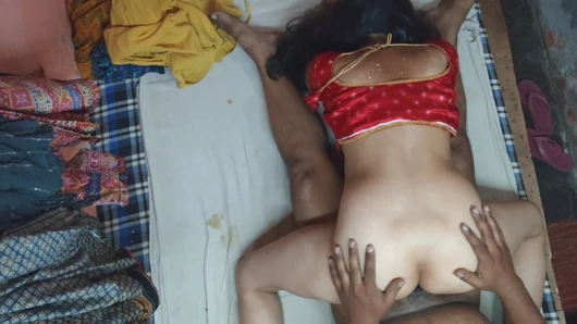 Hintli kız kayınpederinden Kamasutra gibi seks yapıyor