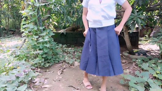 18 YAŞıNDAKI MASUM ÖĞRENCI AÇıK HAVADA BEKARETINI KAYBEDIYOR