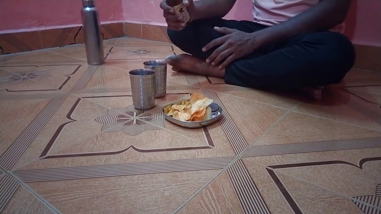 Tamil şarkılarıyla ateşli dans seksi